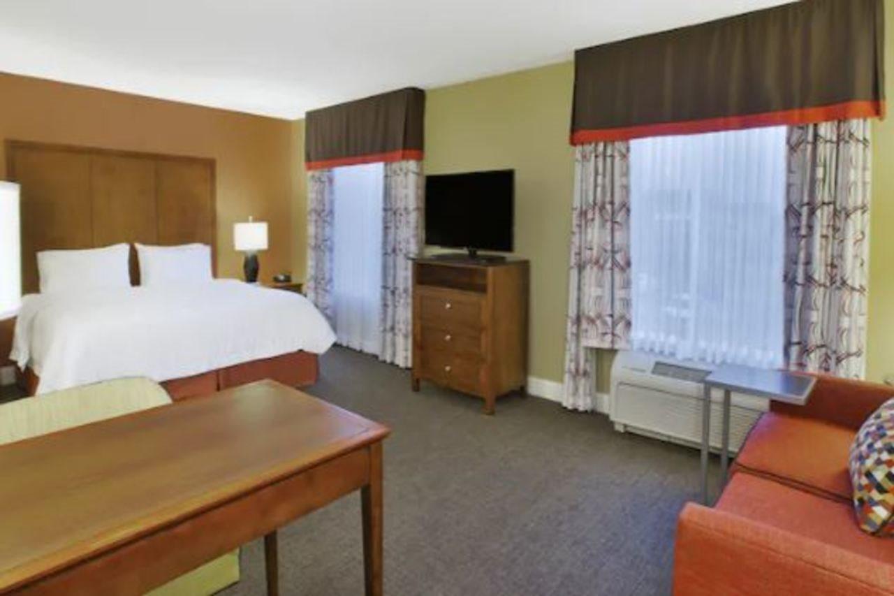 Hampton Inn & Suites Wichita-Northeast Eksteriør billede