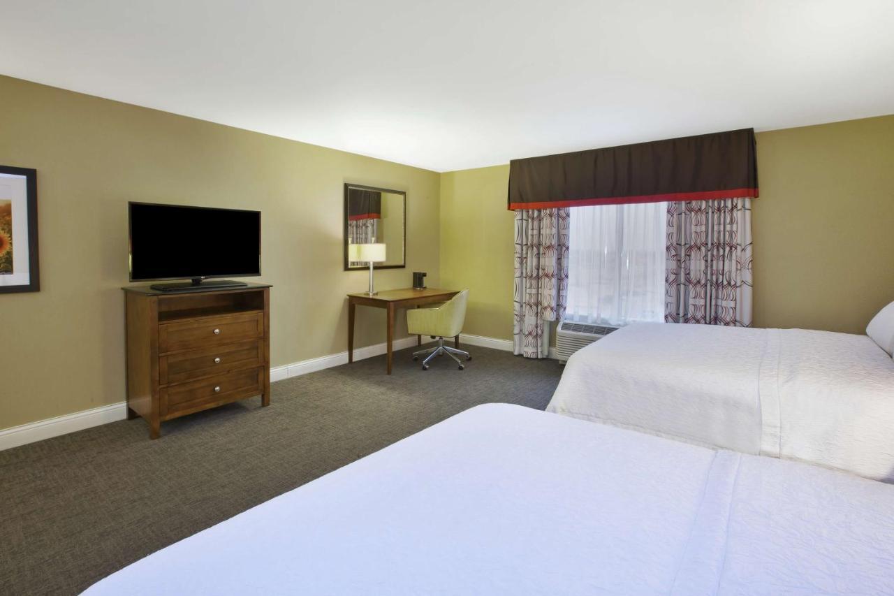 Hampton Inn & Suites Wichita-Northeast Eksteriør billede