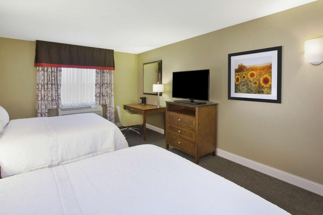 Hampton Inn & Suites Wichita-Northeast Eksteriør billede