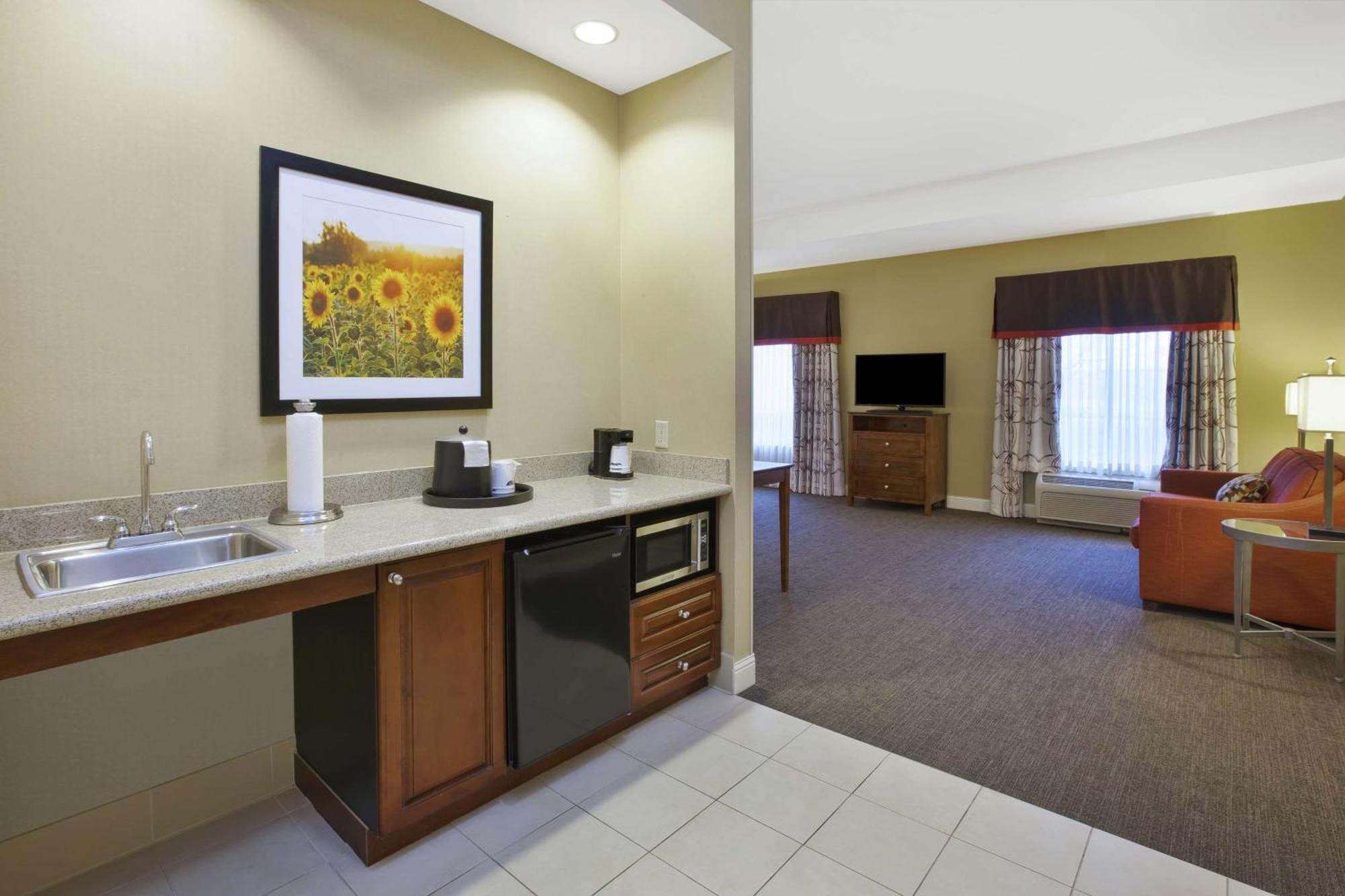 Hampton Inn & Suites Wichita-Northeast Eksteriør billede