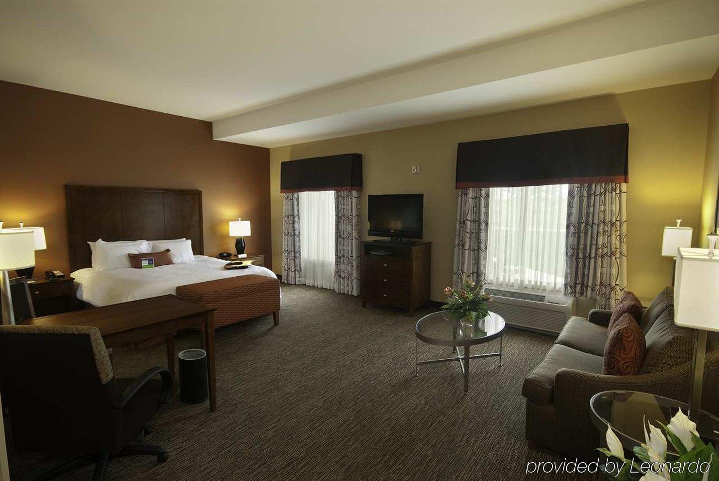 Hampton Inn & Suites Wichita-Northeast Værelse billede