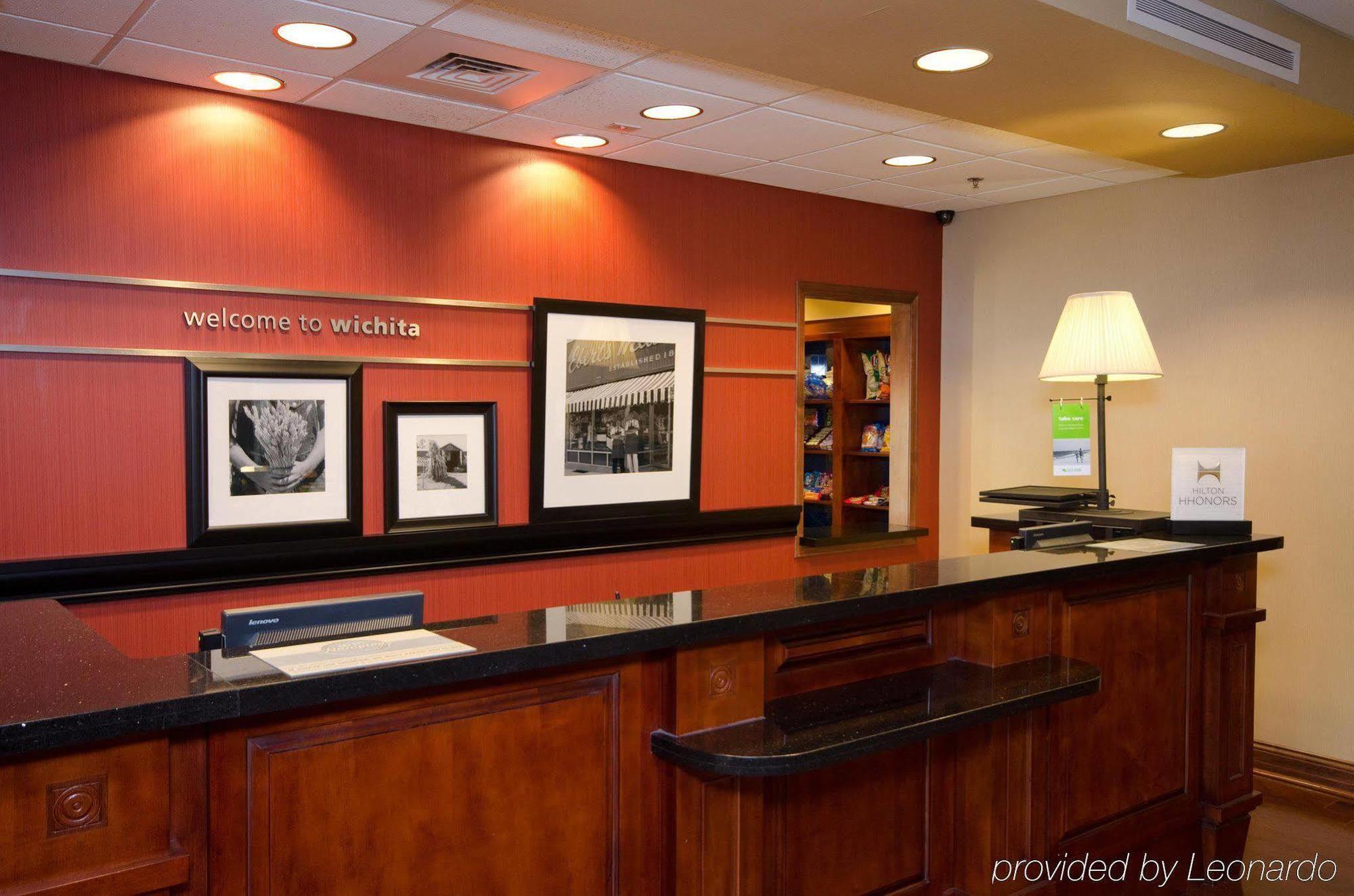 Hampton Inn & Suites Wichita-Northeast Eksteriør billede