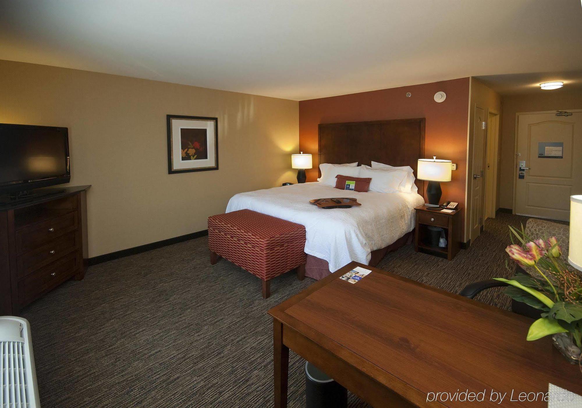 Hampton Inn & Suites Wichita-Northeast Værelse billede