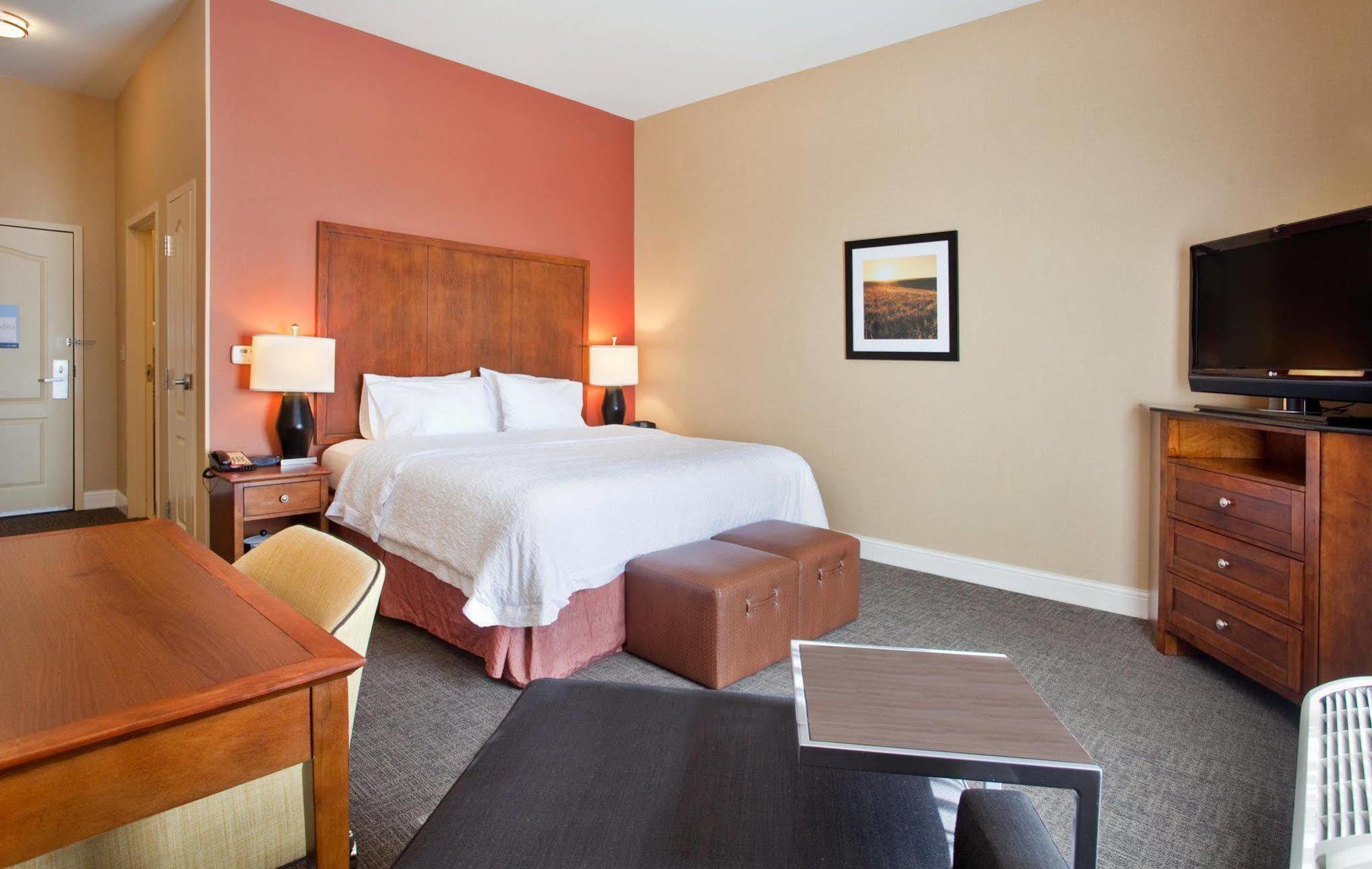 Hampton Inn & Suites Wichita-Northeast Eksteriør billede